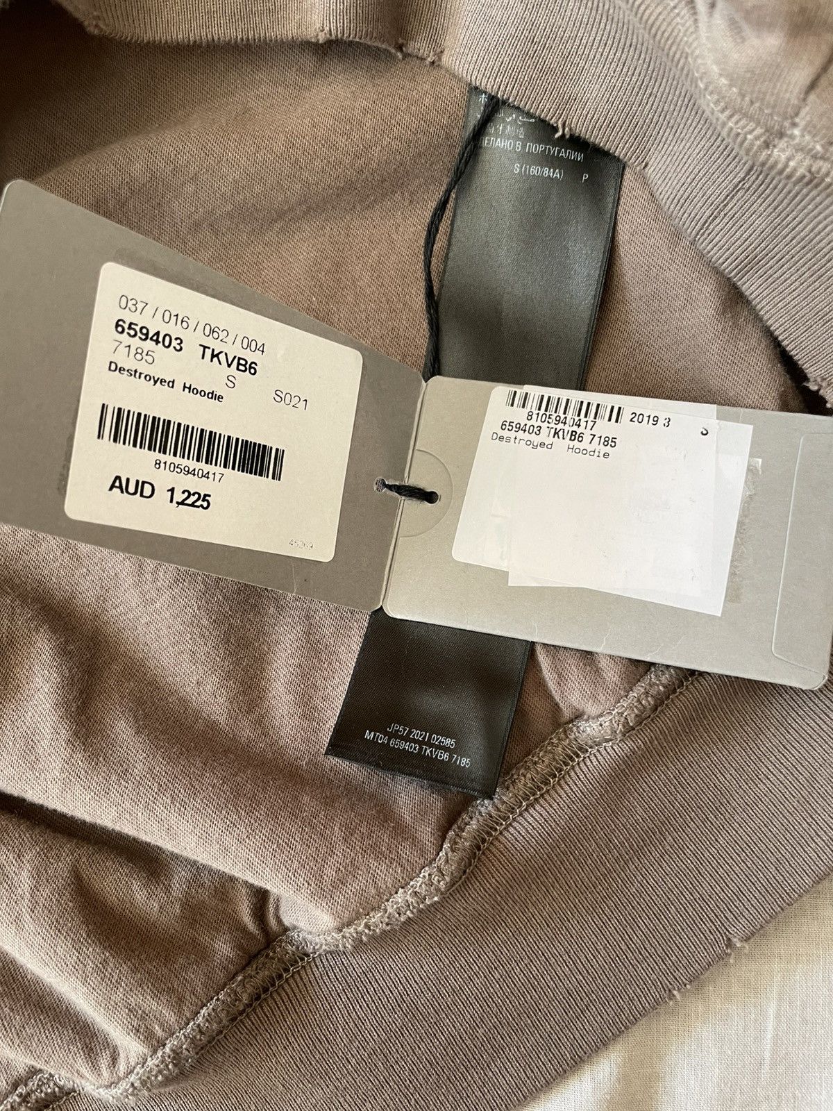 Balenciaga Balenciaga Caps Destroyed Oversize Fit Hoodie Size US S / EU 44-46 / 1 - 9 Thumbnail