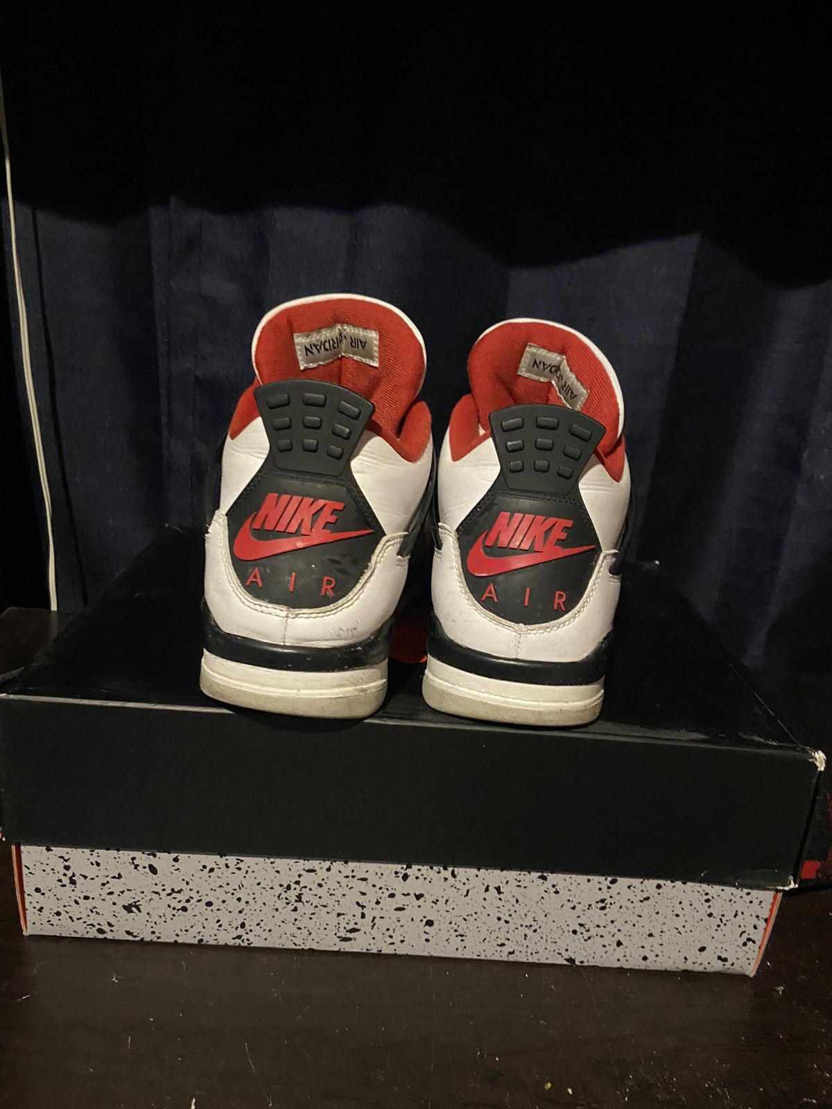 Jordan Brand Jordan 4 fire red Size US 10.5 / EU 43-44 - 2 Thumbnail