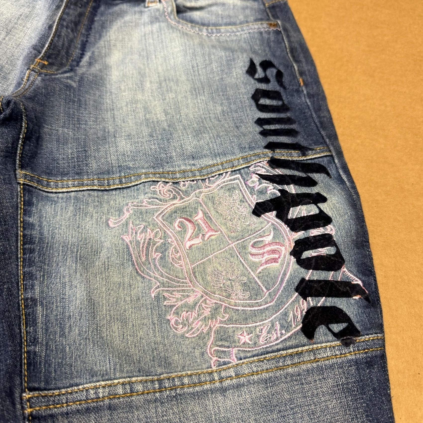 Southpole Southpole Jeans Juniors 13 Blue Low Rise Flare Embroidered Logo Stretch Denim Jeans - 5-Pocket Logo Crest Embroidery Womens, Regular Fit, Medium Wash Size 34" / US 12 / IT 48 - 5 Thumbnail