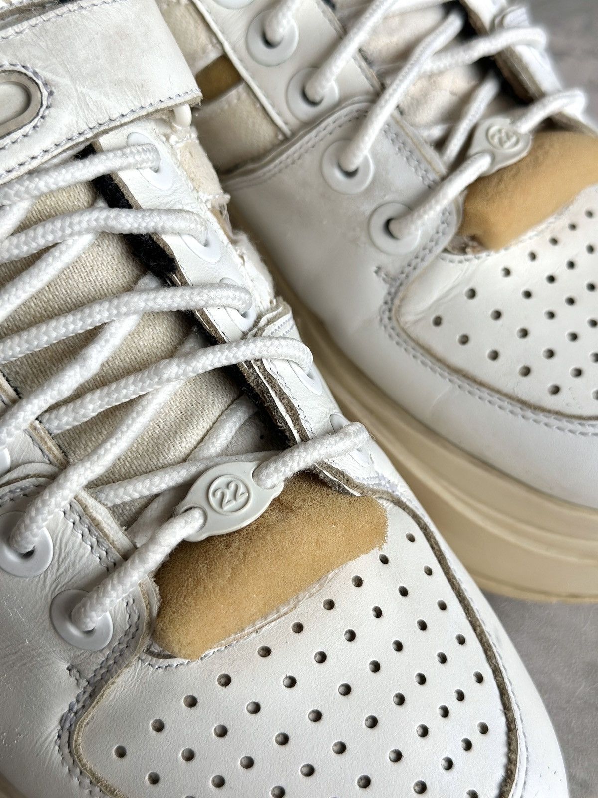 Maison Margiela FW18 RETRO FIT FUTURE LOW TOP Size US 7 / EU 40 - 20 Thumbnail