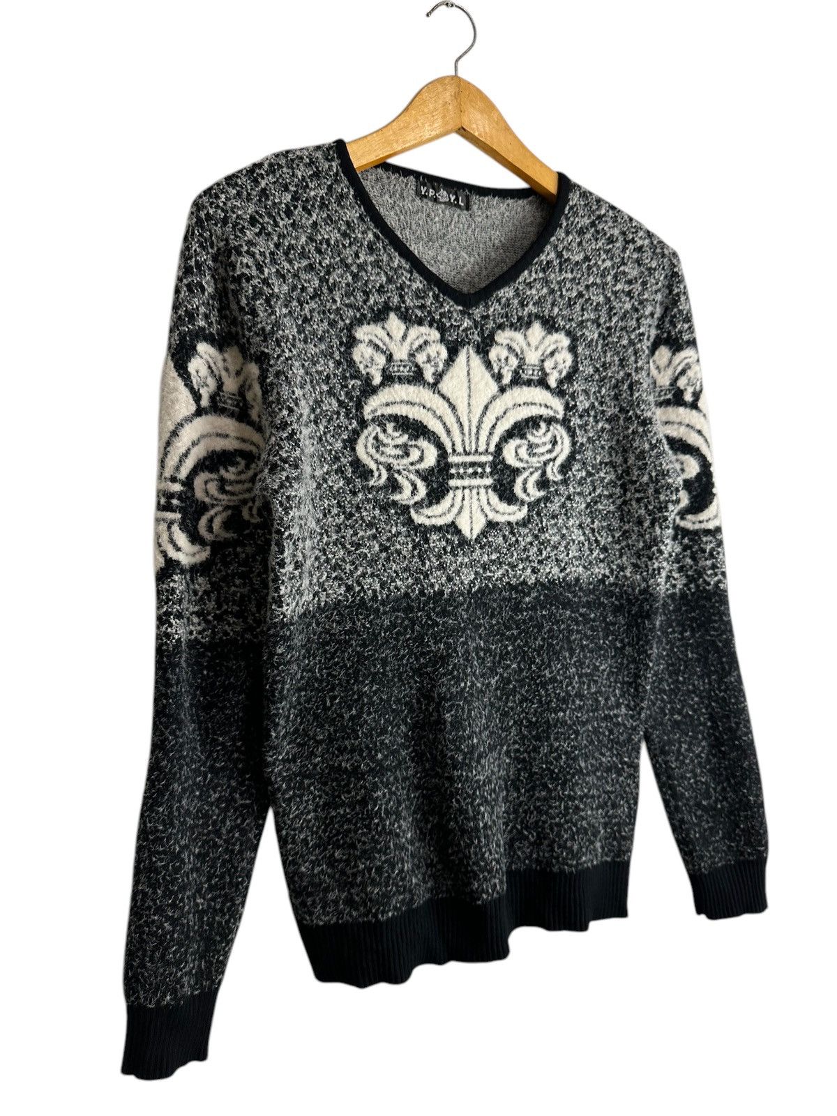 20471120 YPYL KNITWEAR TRIPLE CROSS IFSIX LGB CHROME HEARTS STYLE Size US S / EU 44-46 / 1 - 3 Thumbnail