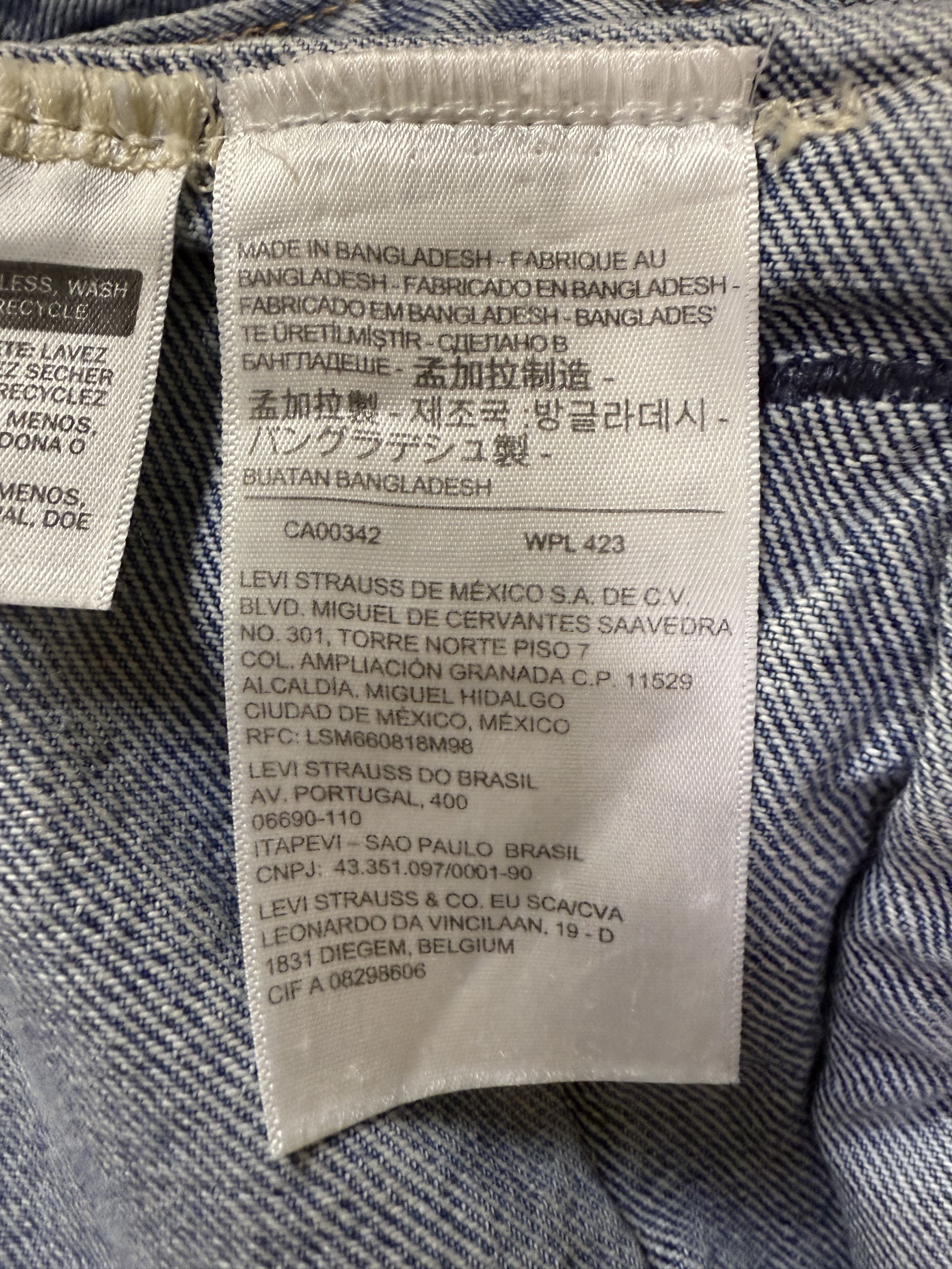 Levi's Levi's x Lucy Folk Denim Trucker Jacket Size US M / EU 48-50 / 2 - 6 Thumbnail