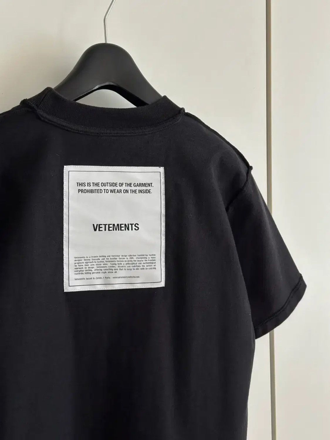 Vetements Vetements Inside Out Back Label T-Shirt Size US XS / EU 42 / 0 - 7 Thumbnail