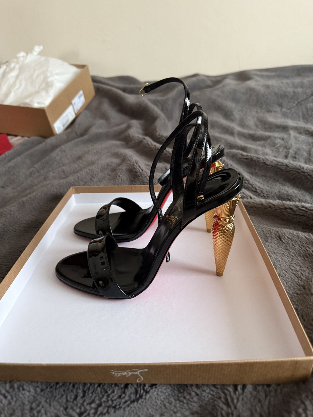 Christian Louboutin Christian Louboutin LipQueen 100 Size US 7.5 / IT 37.5 - 2 Thumbnail