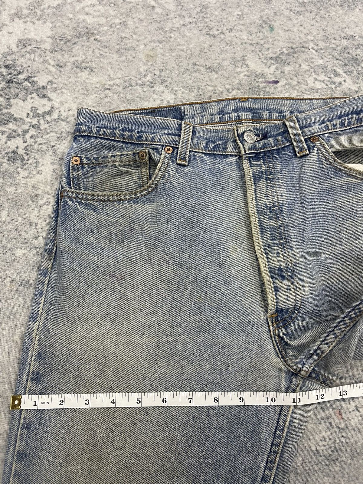 Levi's Vintage 90s Levi’s 501 Light Wash Made in USA – 34x30 Size US 34 / EU 50 - 11 Thumbnail