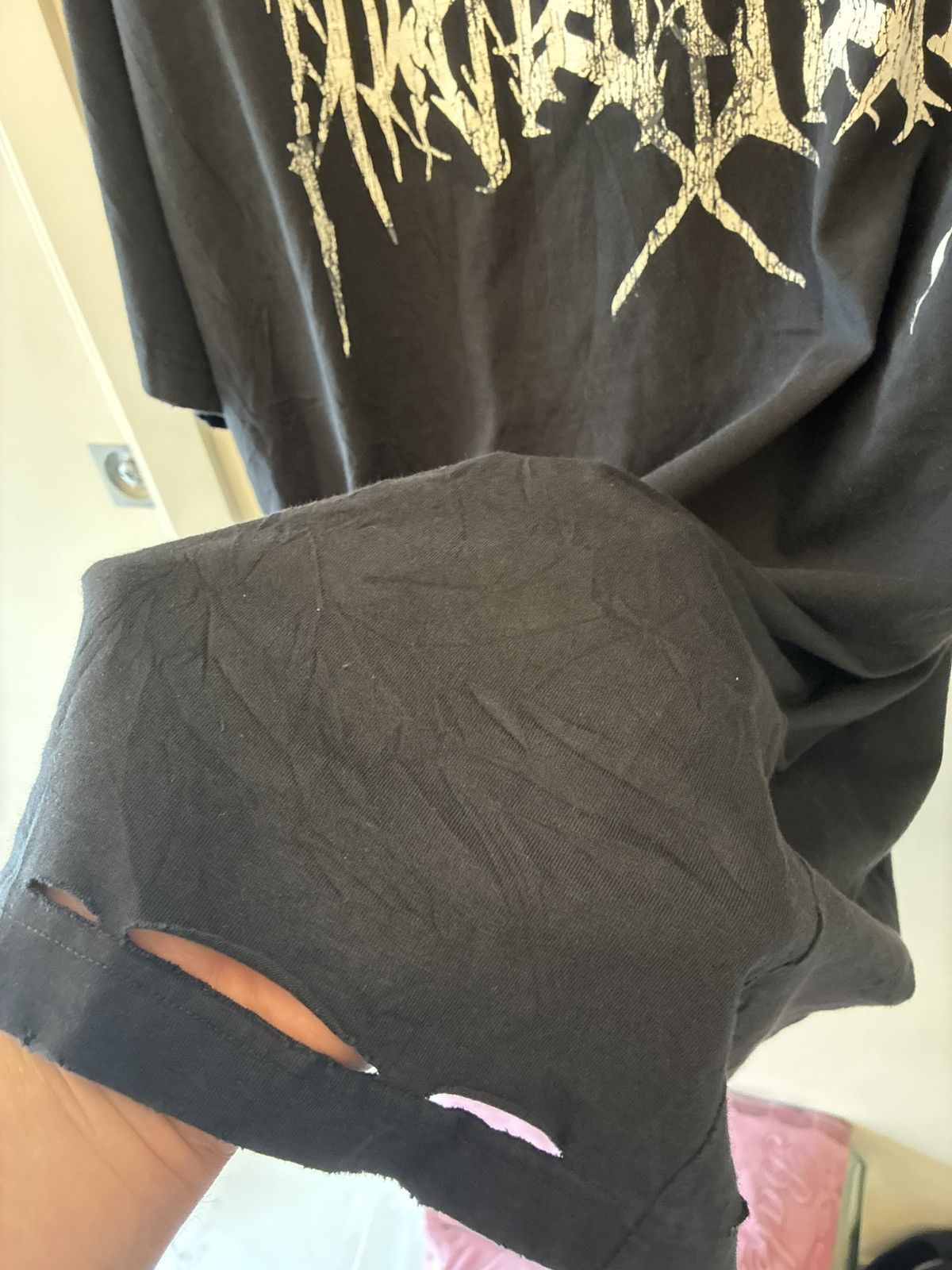 Balenciaga Balenciaga Metal Logo Oversized Distressed T shirt Size US L / EU 52-54 / 3 - 5 Thumbnail