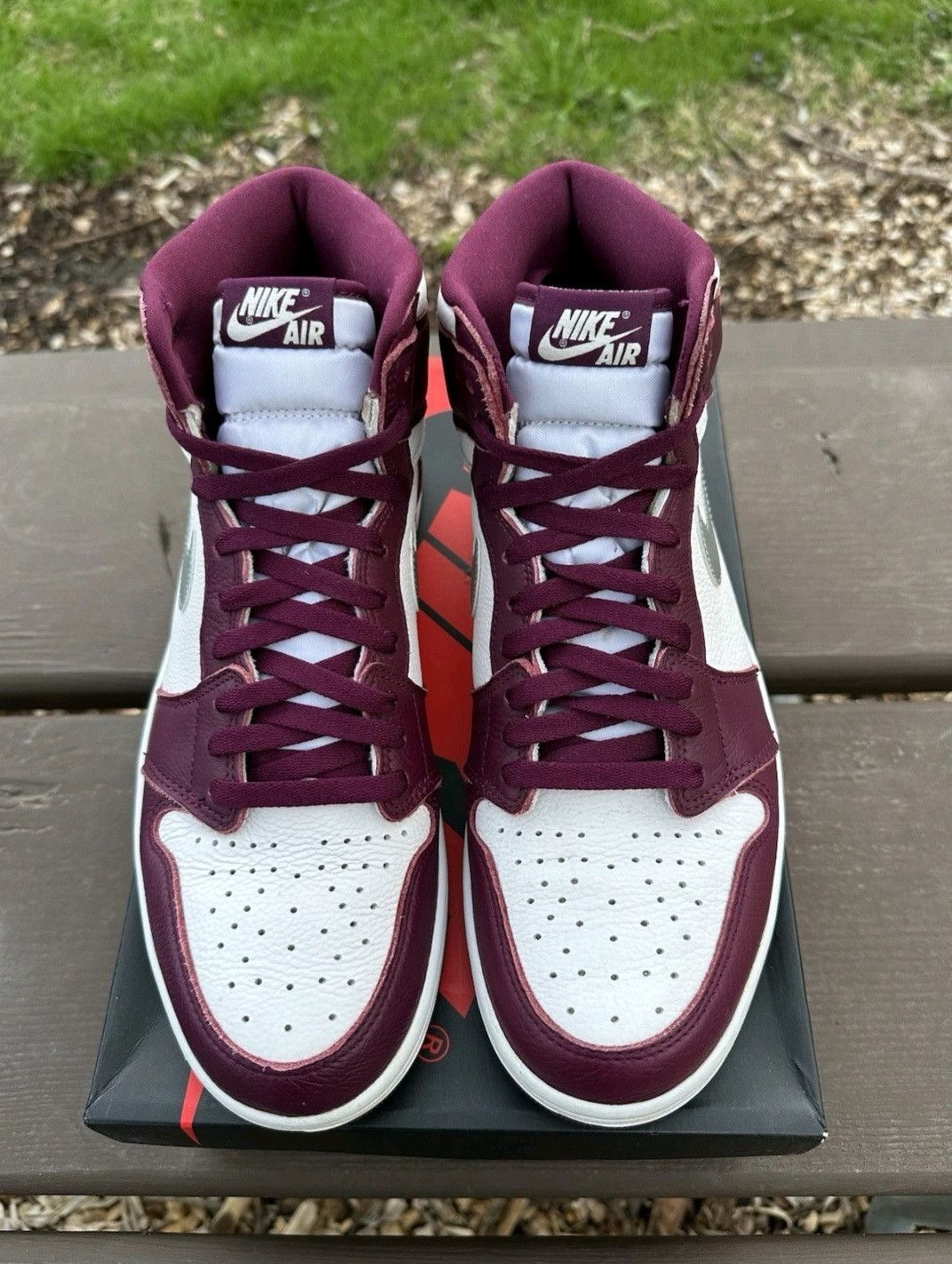 Jordan Brand Nike Air Jordan Retro 1 High OG Bordeaux Size 11.5 Men Size US 11.5 / EU 44-45 - 2 Thumbnail