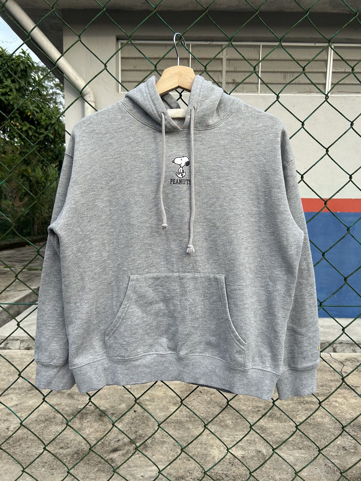 Peanuts Vintage Peanuts Pullover Hoodie Center Logo Size US L / EU 52-54 / 3 - 1 Thumbnail