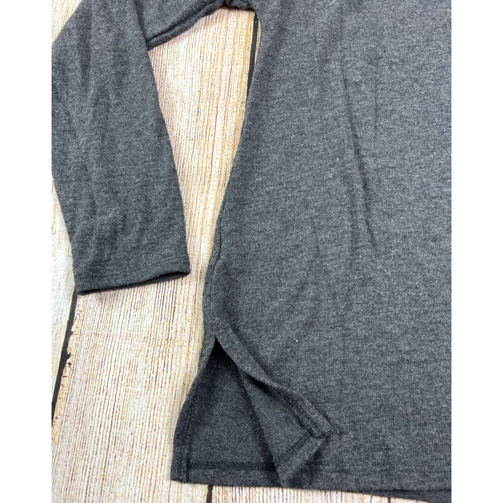 Victoria's Secret Victoria’s Secret Shirt Long Sleeve Grey S Women Round Neck Cotton Basic Small Size S / US 4 / IT 40 - 3 Thumbnail