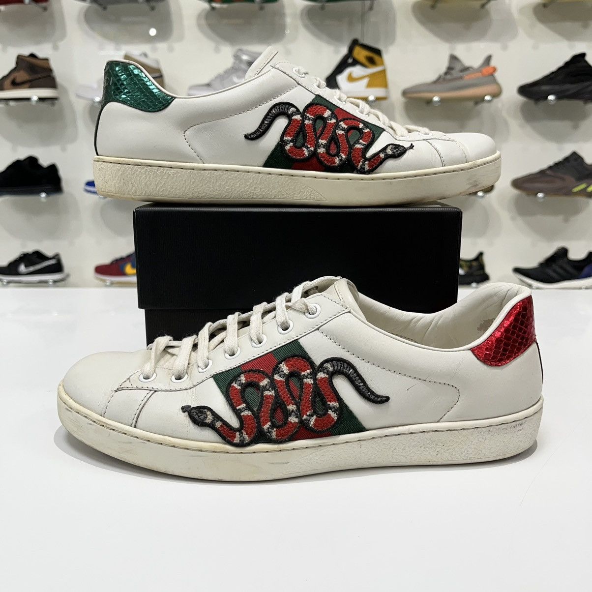 Gucci Gucci Ace Embroidered Snake Size US 8.5 / EU 41-42 - 1 Thumbnail