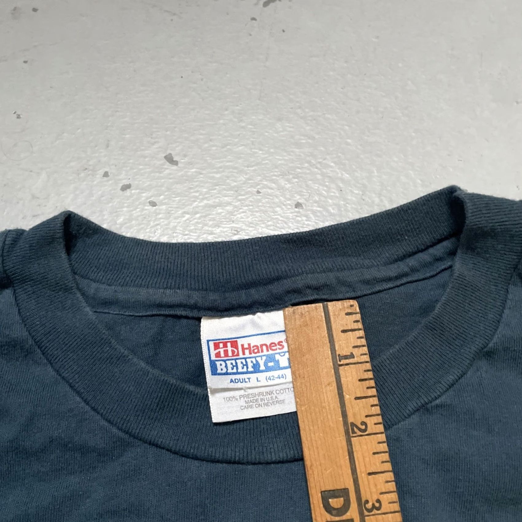 Hanes VINTAGE 1990s Floater Cinema Rock Alternative Band Promo T-Shirt Hanes Unisex Adults L USA PDX 90s Rock Band Mens Womens Girls Boys Size US L / EU 52-54 / 3 - 4 Thumbnail