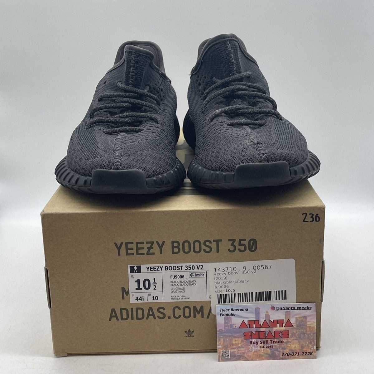 Adidas Yeezy boost 350 black non reflective Size US 10.5 / EU 43-44 - 2 Thumbnail