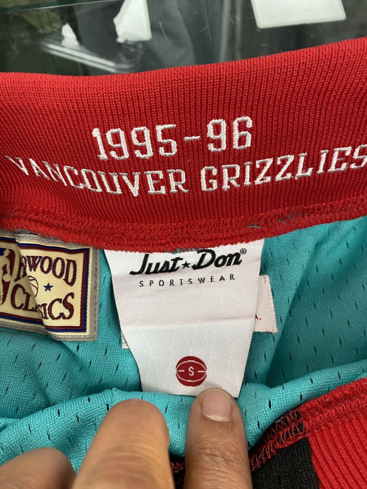 Just Don × Mitchell & Ness Just Don Vancouver grizzlies shorts small away authentic Size US 30 / EU 46 - 11 Thumbnail