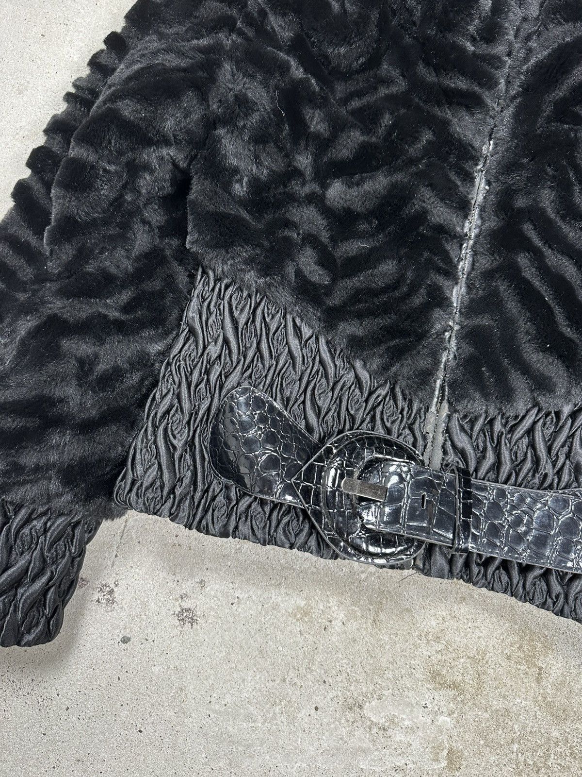 If Six Was Nine × Japanese Brand × Le Grande Bleu (L.G.B.) Vintage Y2K Faux Fur Bomber Jacket Japanese Style Belted Size US S / EU 44-46 / 1 - 5 Thumbnail