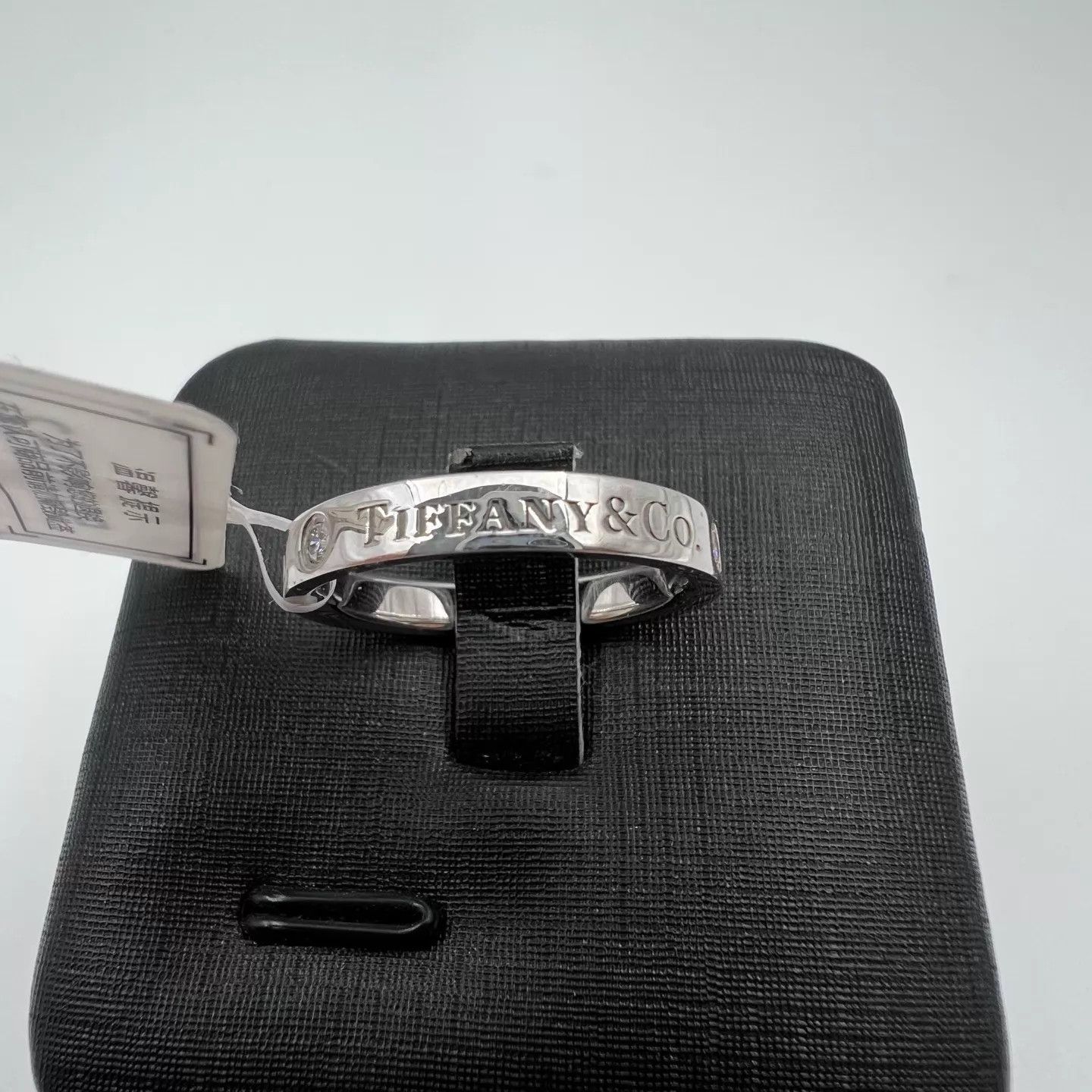 Tiffany & Co. Tiffany & Co. Return to Tiffany 3 Diamond Ring 8.5 99 Size ONE SIZE - 3 Thumbnail