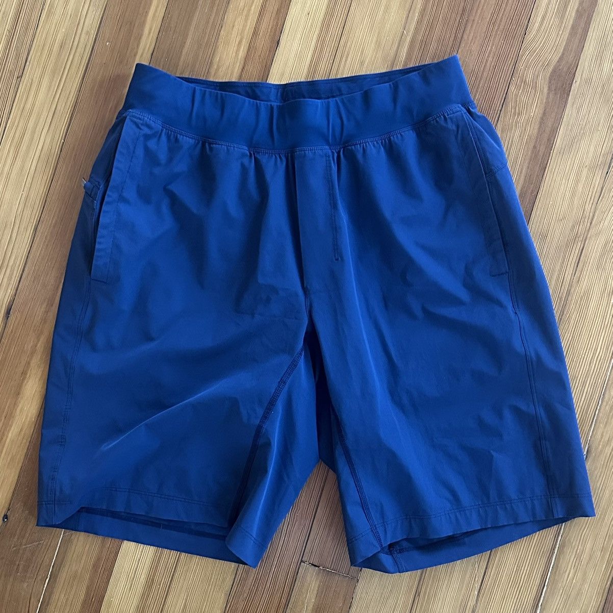 Lululemon Lululemon T.H.E. Short with Liner 9" Size US 32 / EU 48 - 1 Thumbnail
