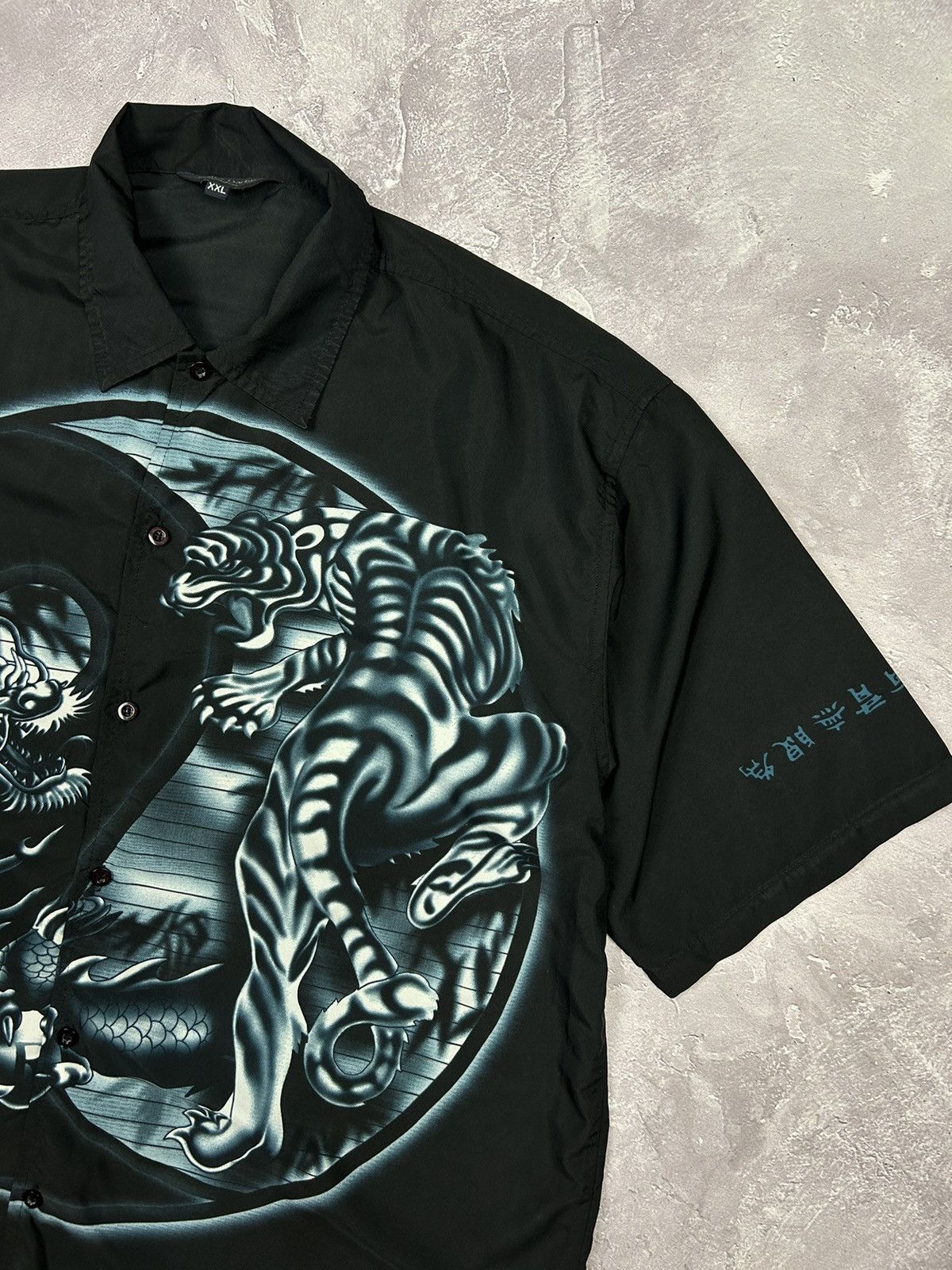 Japanese Brand × Vintage Rare Vintage Japanese Dragon Tiger Printed Shirt Polyester Size US XXL / EU 58 / 5 - 3 Thumbnail