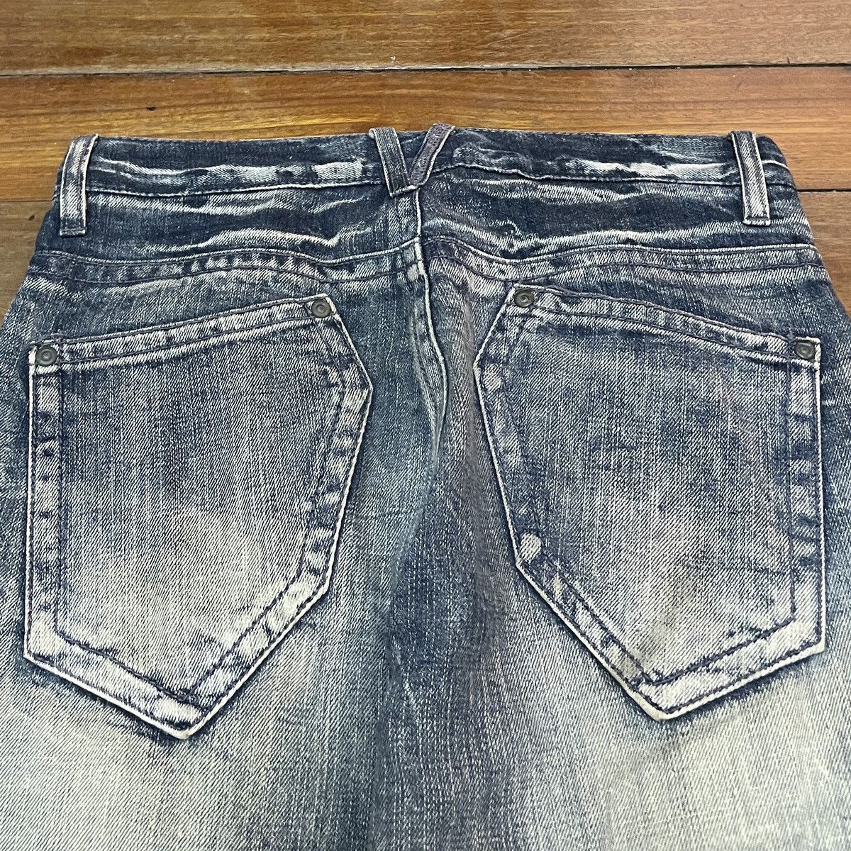 Le Grande Bleu (L.G.B.) Rare Design Vintage Japanese Brand Flared Jeans 1990s Size US 27 - 4 Thumbnail
