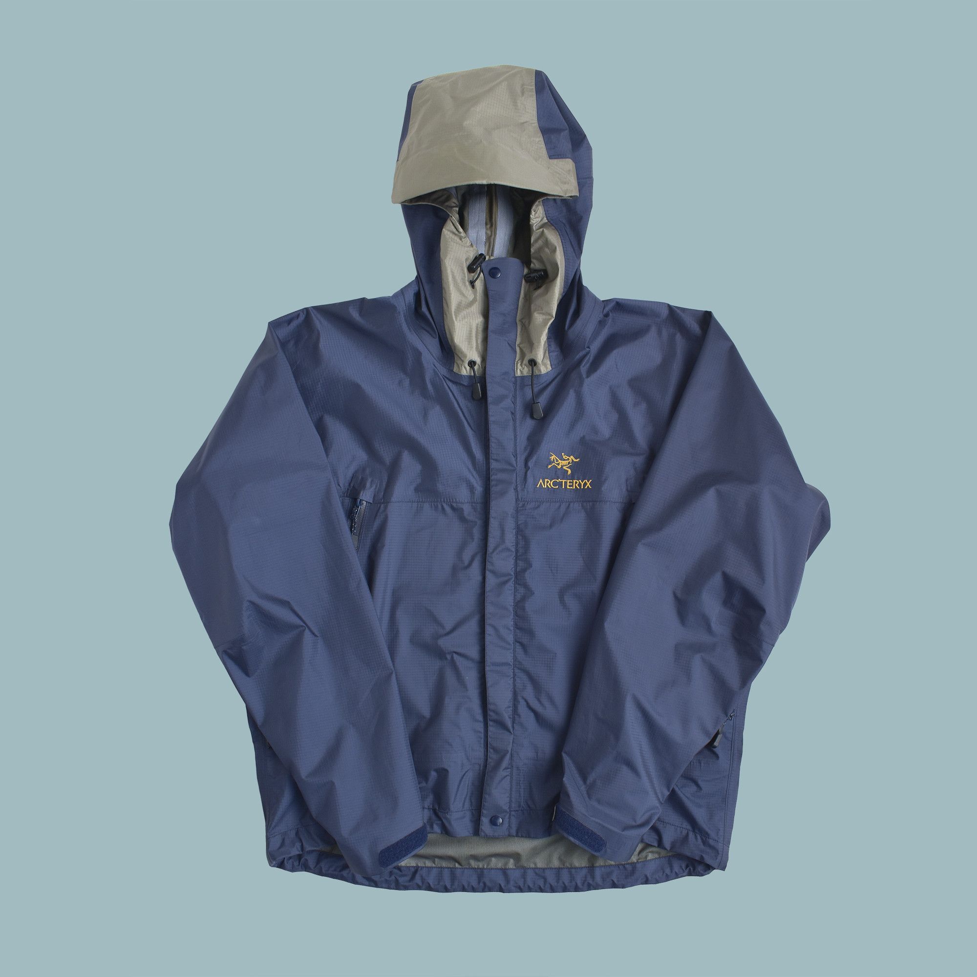 abeARC'TERYX beta sl legion blue L金刺繍 abe様専用ARC'TERYX beta sl legion blue L金刺繍 - メルカリ