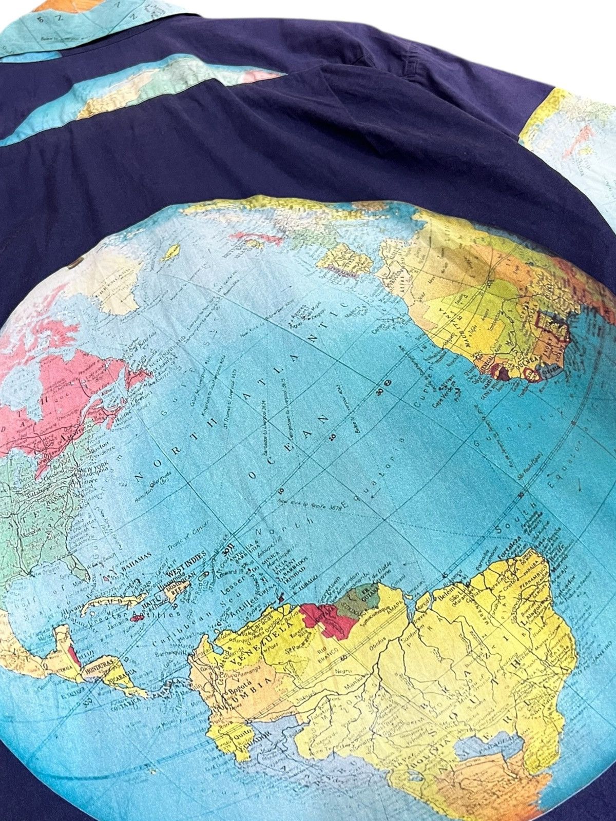 Paul Smith × Vintage Rare 🔥 Paul Smith Globe Print Open Collar Shirt Size US L / EU 52-54 / 3 - 4 Thumbnail