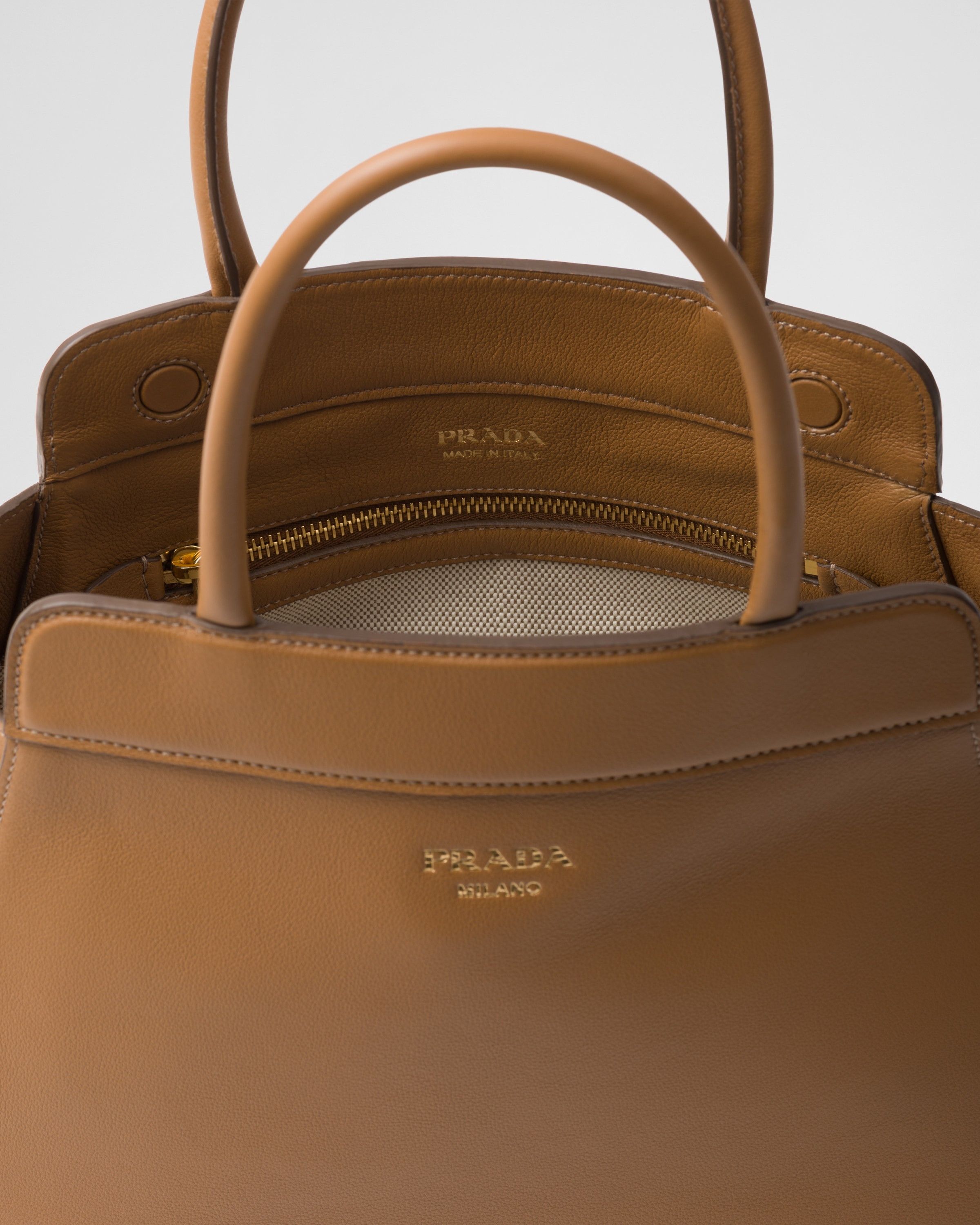 Prada o1la1rc1a0925 Size: OS / Medium Leather Tote Bag in Brown Size ONE SIZE - 5 Thumbnail