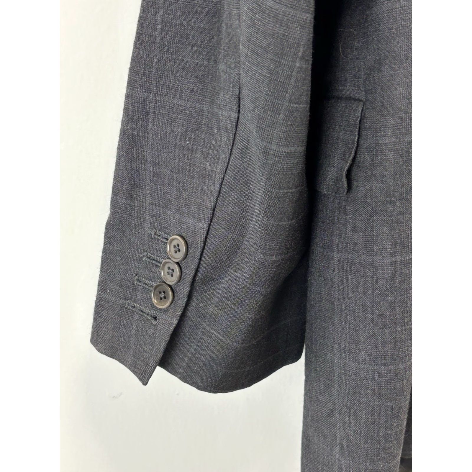 Jos. A. Bank VINTAGE Jos A Bank Windowpane Blazer Sport Coat Men’s 44L Grey 100% Wool, Two-Button, Long Chest 44, Regular, Blazer Mensiteerd Size 44R - 4 Thumbnail