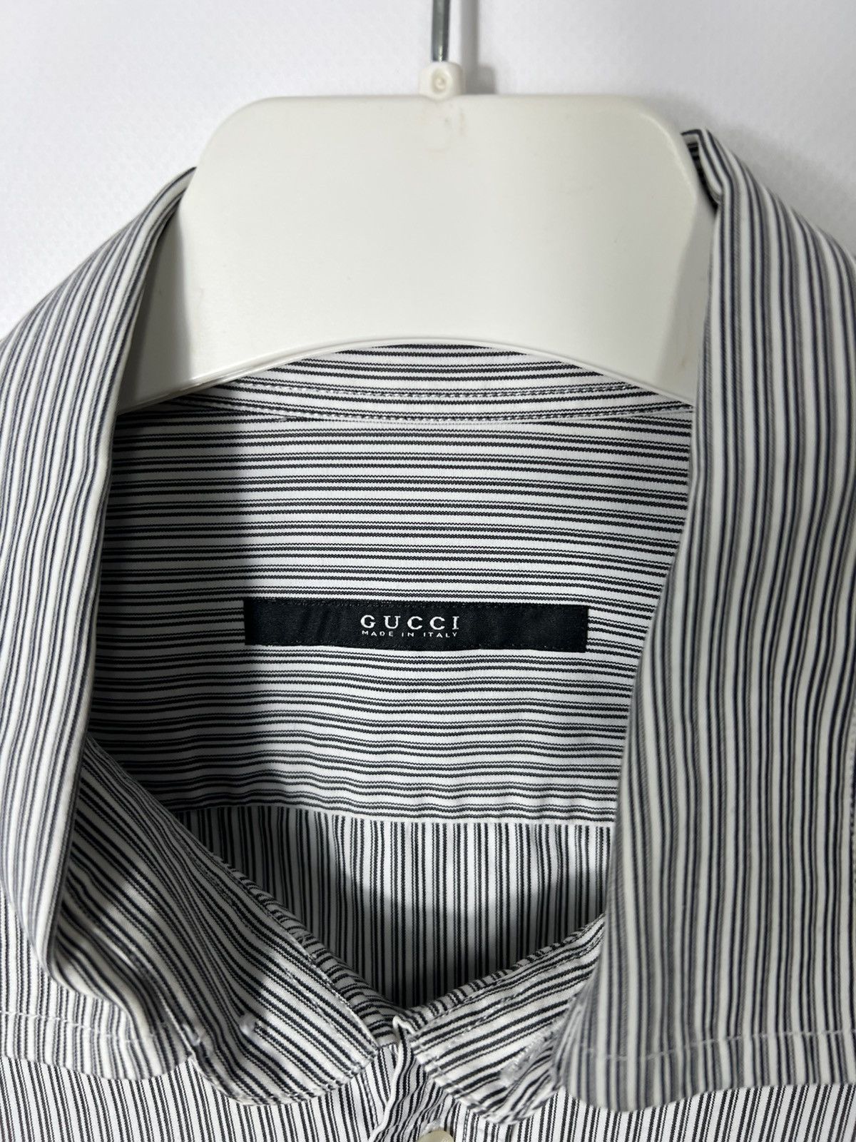 Vintage luxury Gucci Striped Button Up Shirt Size 42/16.5