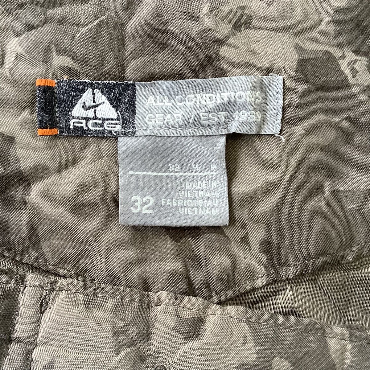 Nike ACG Nike ACG Tactical Army Short Pants Size US 33 - 5 Thumbnail