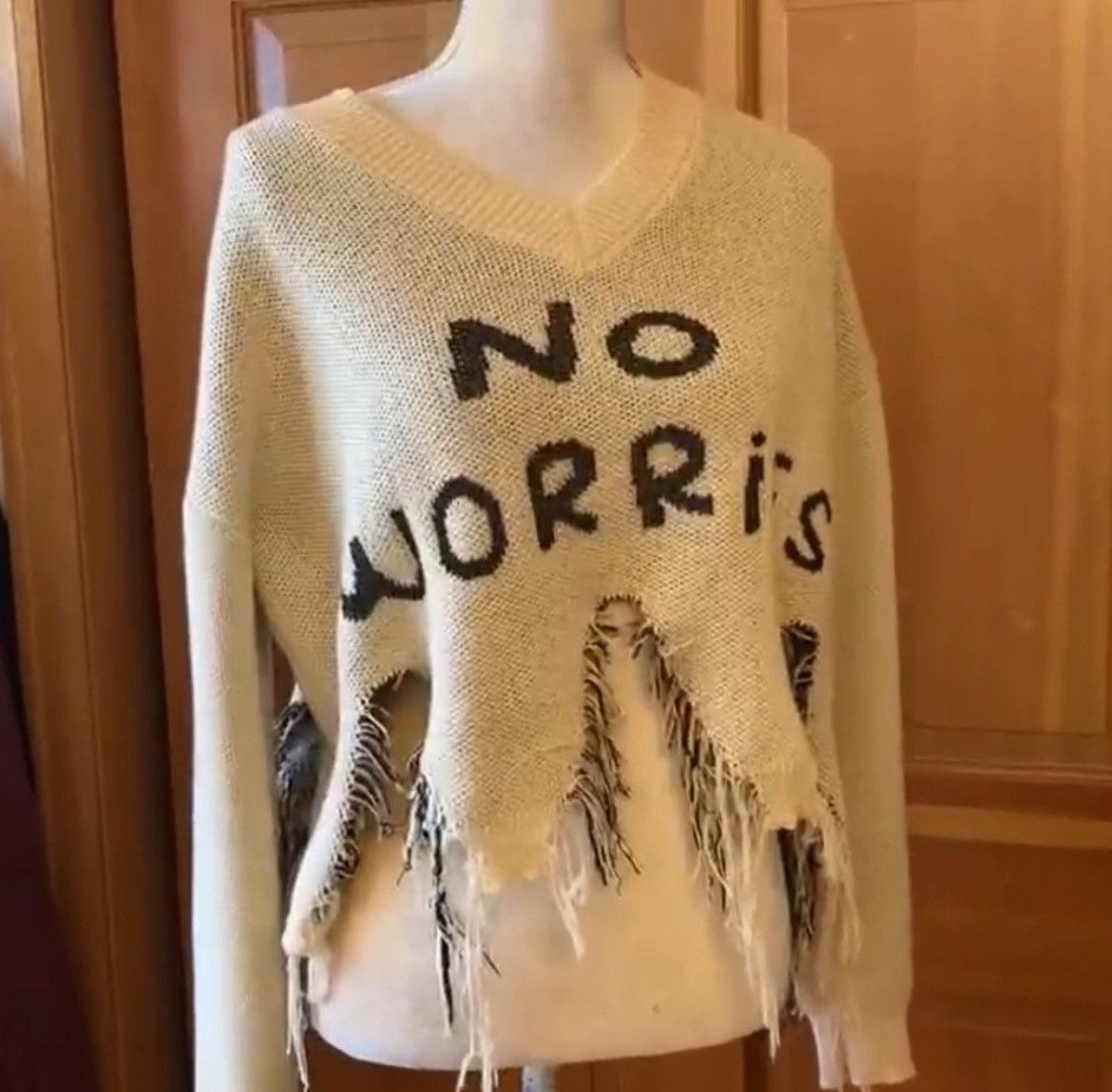 Designer × Other NWT, Women's Fringe Hem “No Worries” Crop Top Size M / US 6-8 / IT 42-44 - 5 Thumbnail