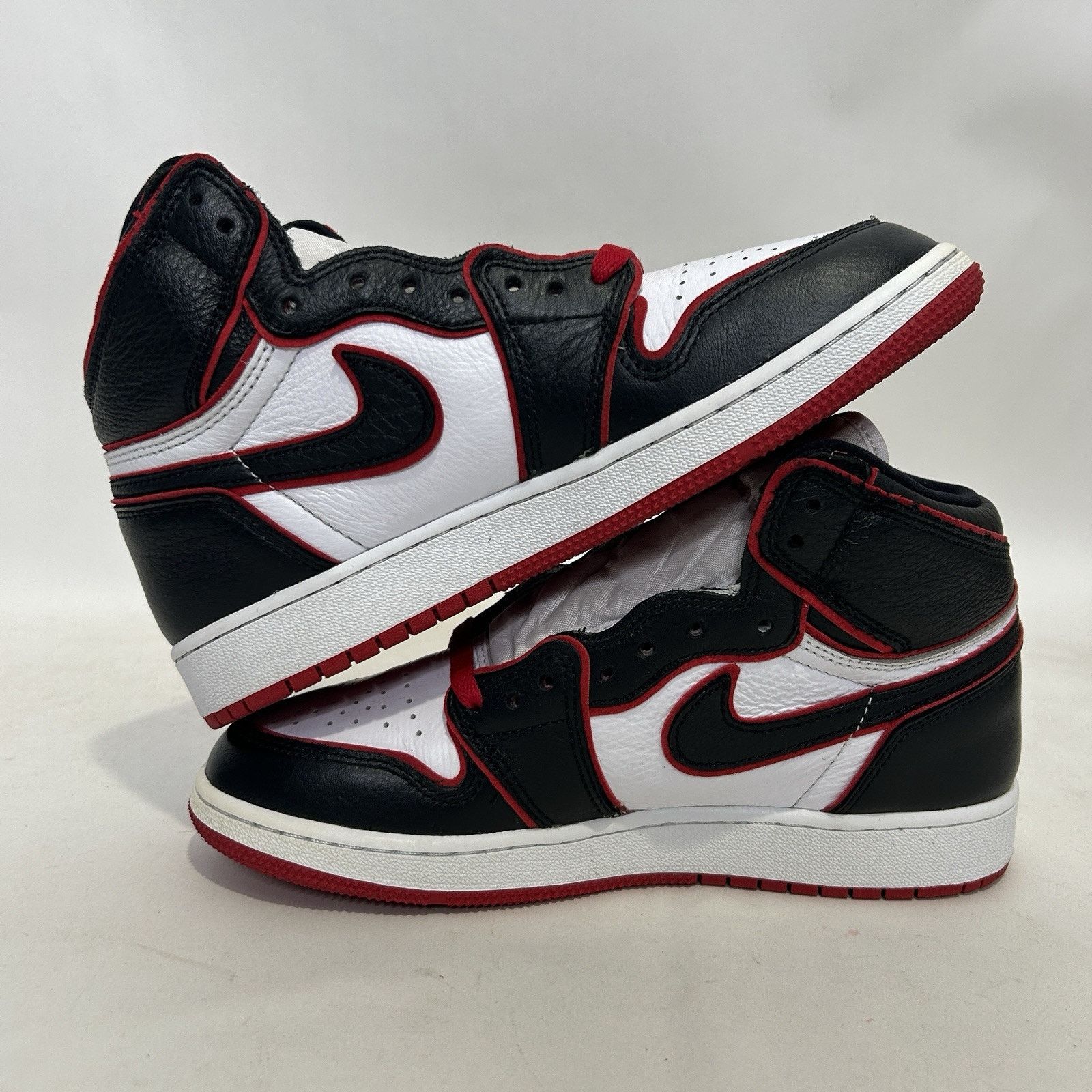 Nike Nike Air Jordan 1 Retro High OG BG “Bloodline” Size US 8 / IT 38 - 3 Thumbnail