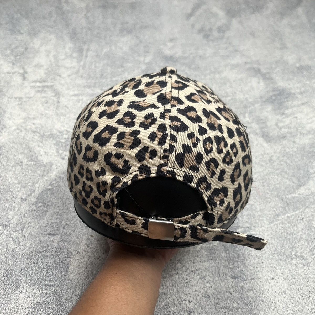 Japanese Brand Leopard Pattern Hats H&M Size ONE SIZE - 3 Thumbnail