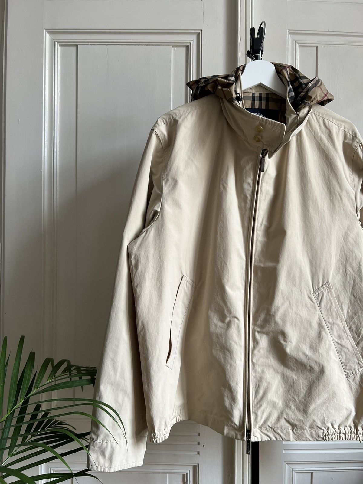 image of Burberry Vintage Nova Check Light Jacket in Beige, Men's (Size Medium)