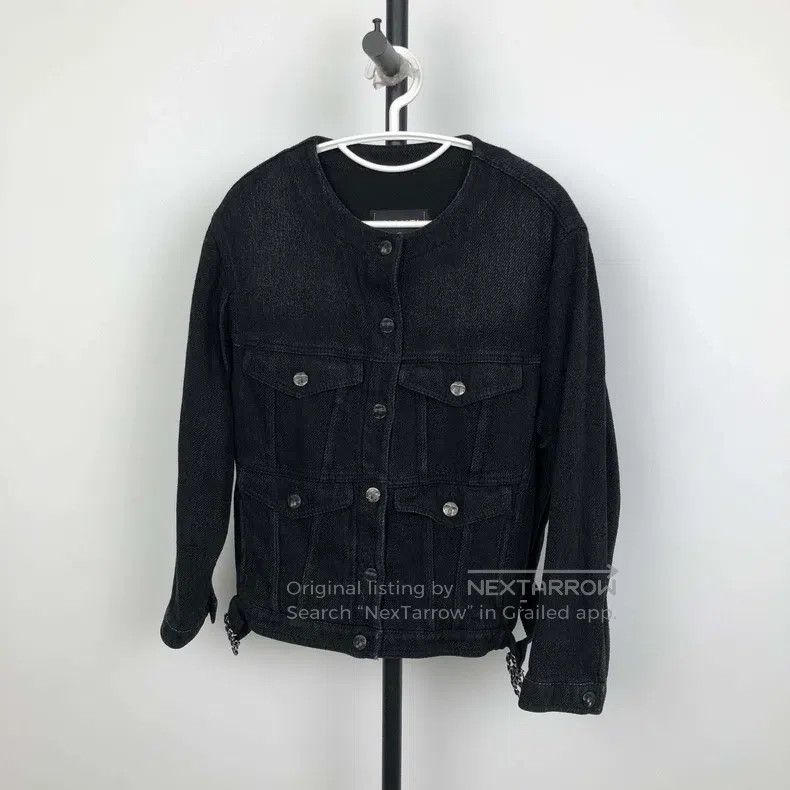 Chanel Round-neck four-pocket jacket