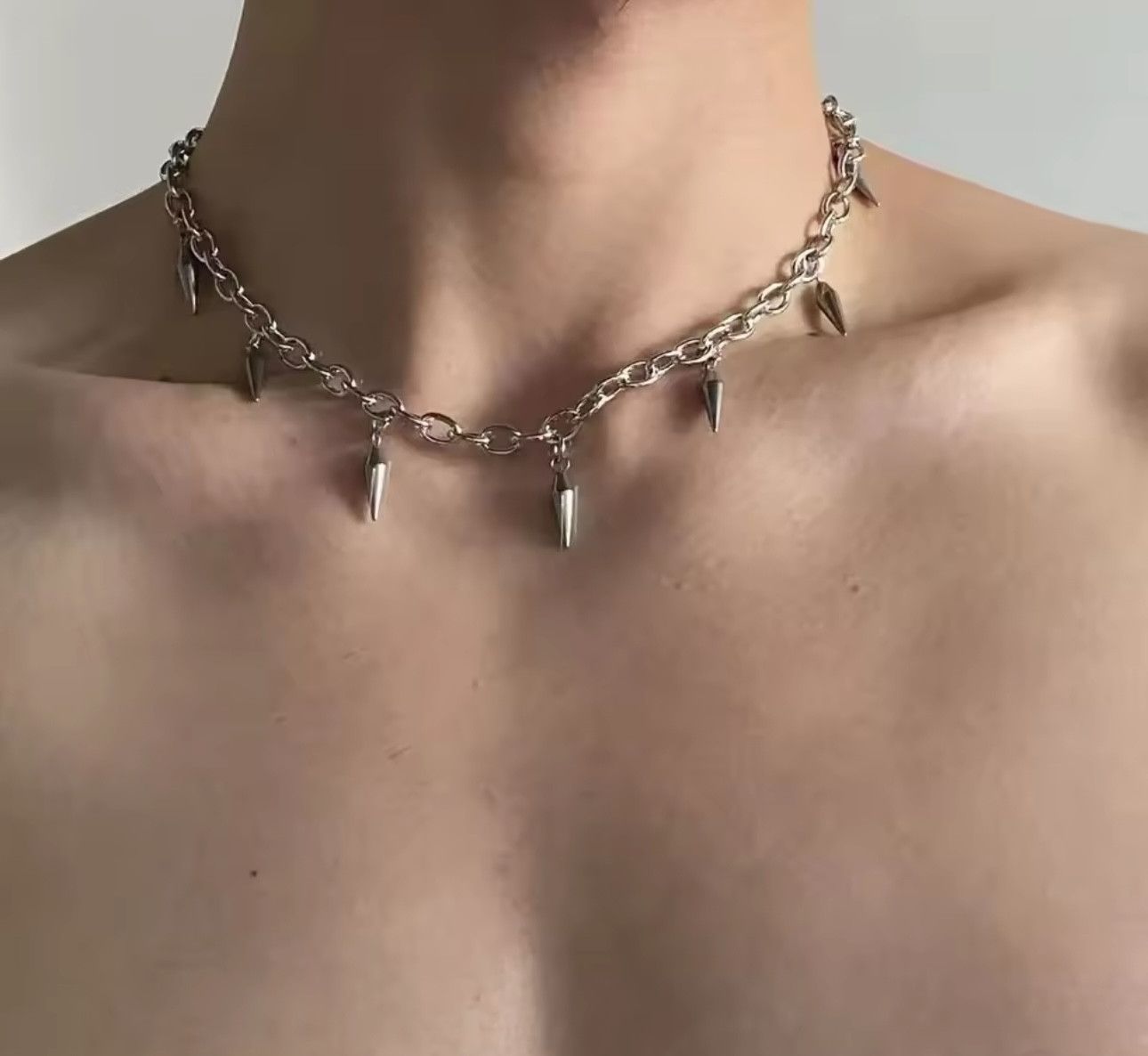 Jewelry Metal Rivet Pointed Choker Necklace Size ONE SIZE - 2 Thumbnail