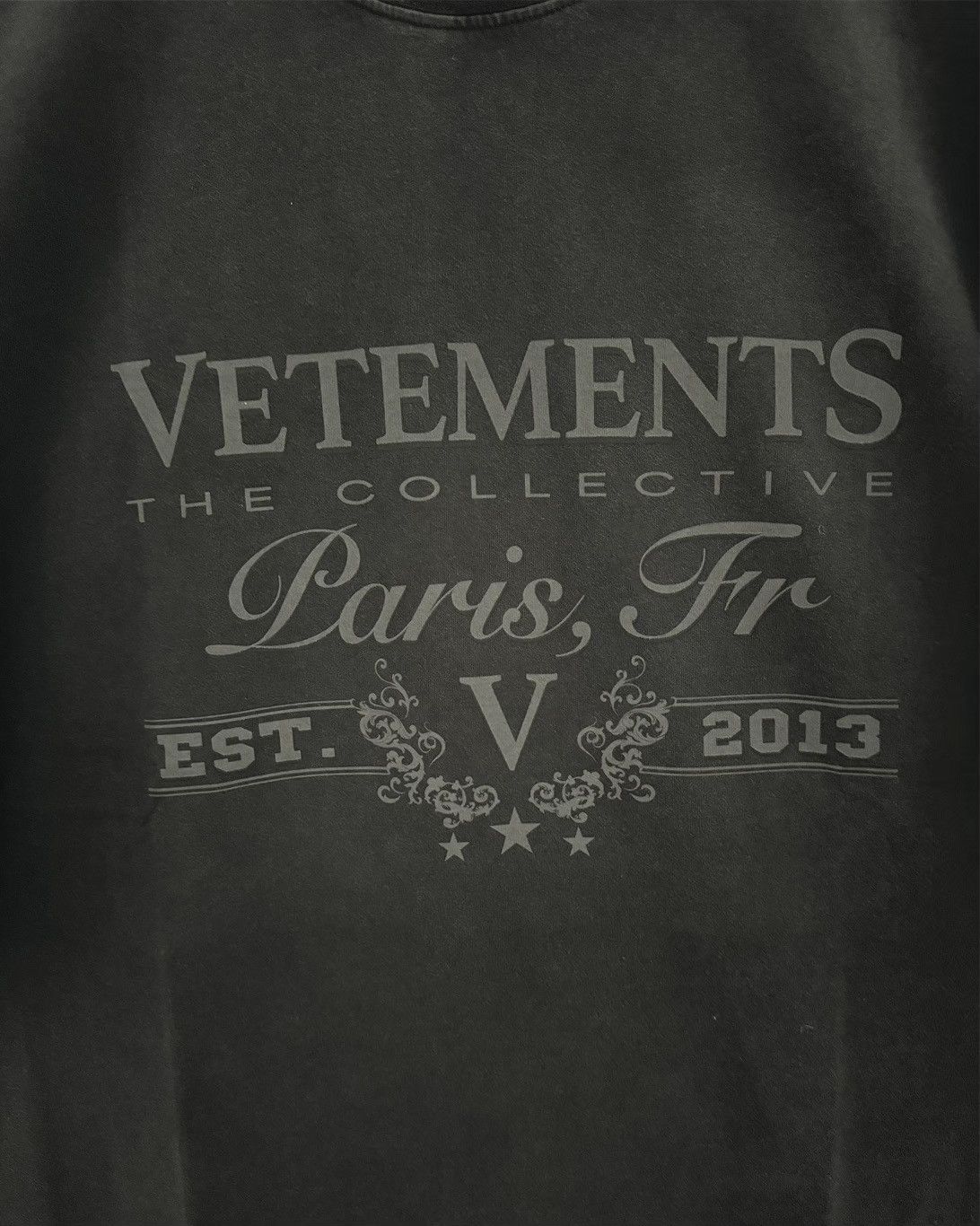 Vetements Vetements Paris Logo T-Shirt Size US M / EU 48-50 / 2 - 3 Thumbnail