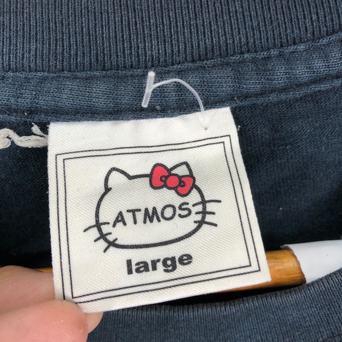 atmos Famous Streetwear ATMOS X HELLO KITTY JAPAN Faded T-Shirt Size US L / EU 52-54 / 3 - 6 Thumbnail
