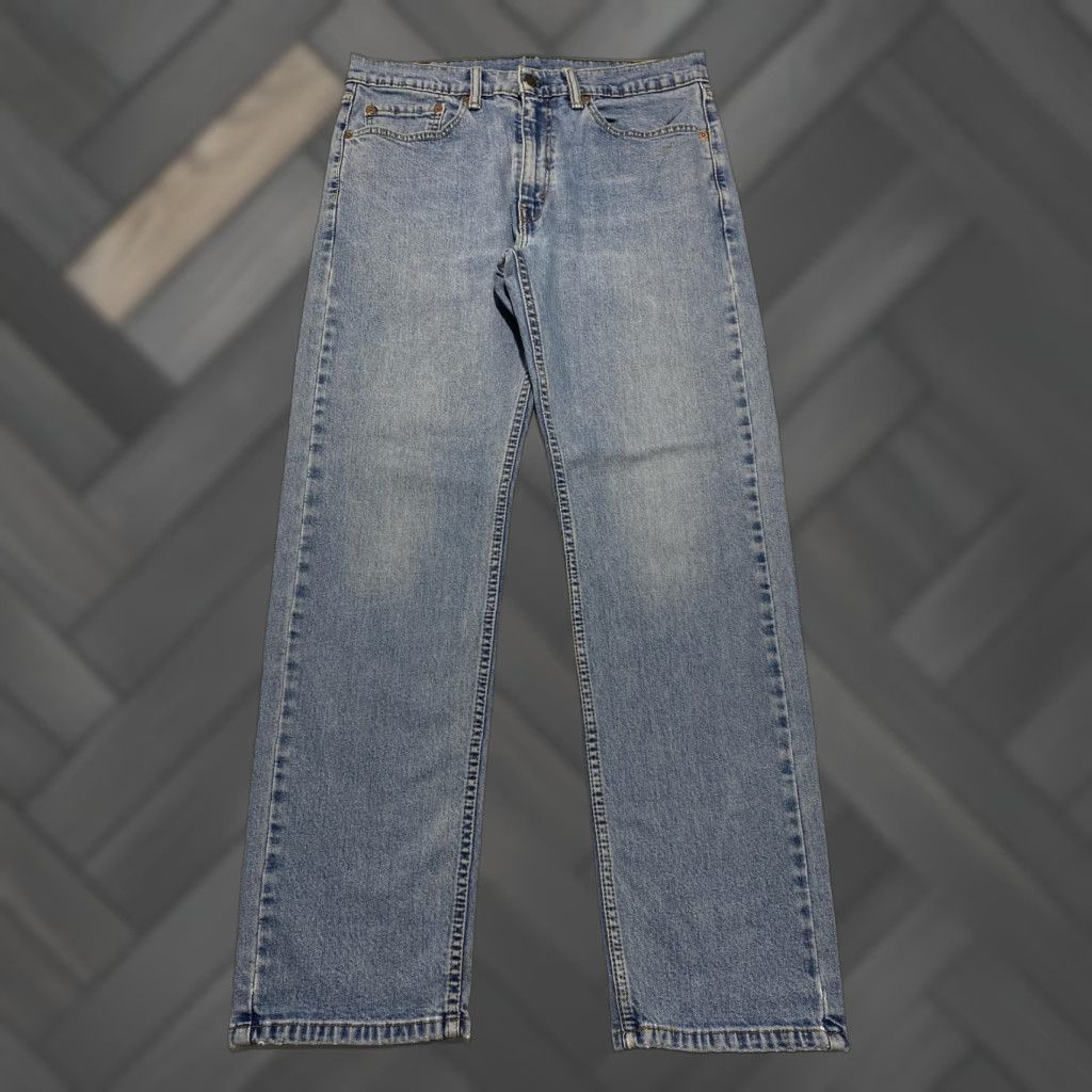 Levi's VINTAGE? No. But Levis 505 Jeans Mens 34x32 Blue Medium Wash Straight Leg Zip Fly Denim Size US 34 / EU 50 - 1 Thumbnail