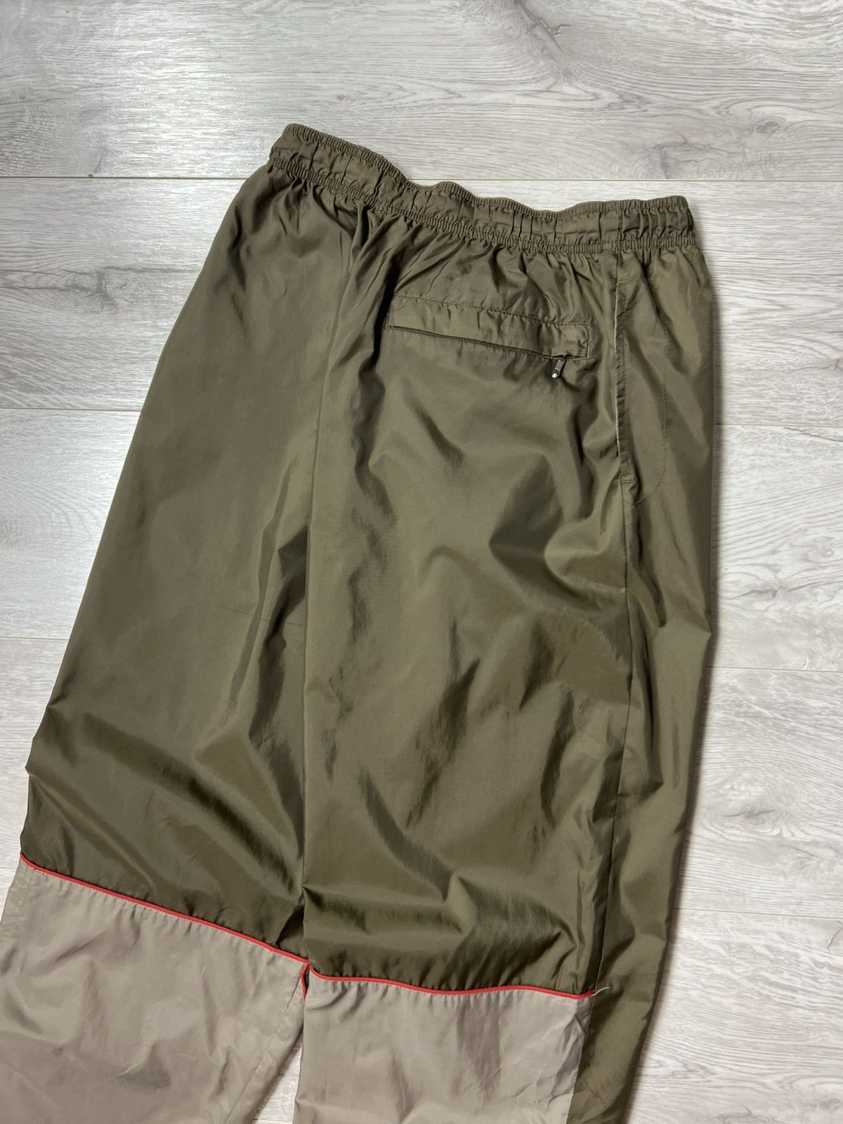 Nike × Vintage Vintage Nike Nylon Track Pants Swoosh Logo Men’s Sweatpants Size US 32 / EU 48 - 19 Thumbnail