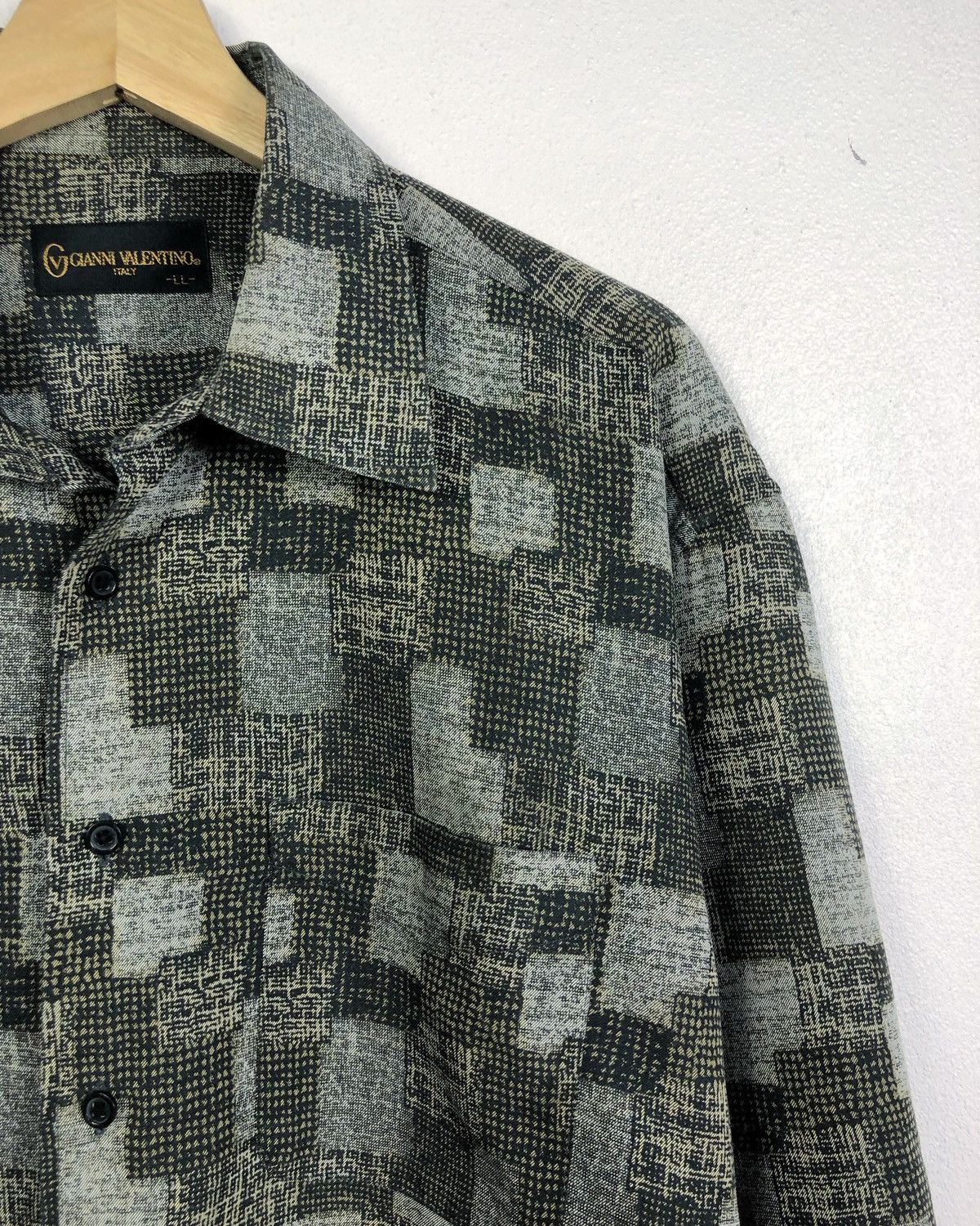 Gianni Valentino × Valentino × Vintage Vintage Gianni Valentino Italy Button Ups Shirt Nice Design Size US XL / EU 56 / 4 - 3 Thumbnail