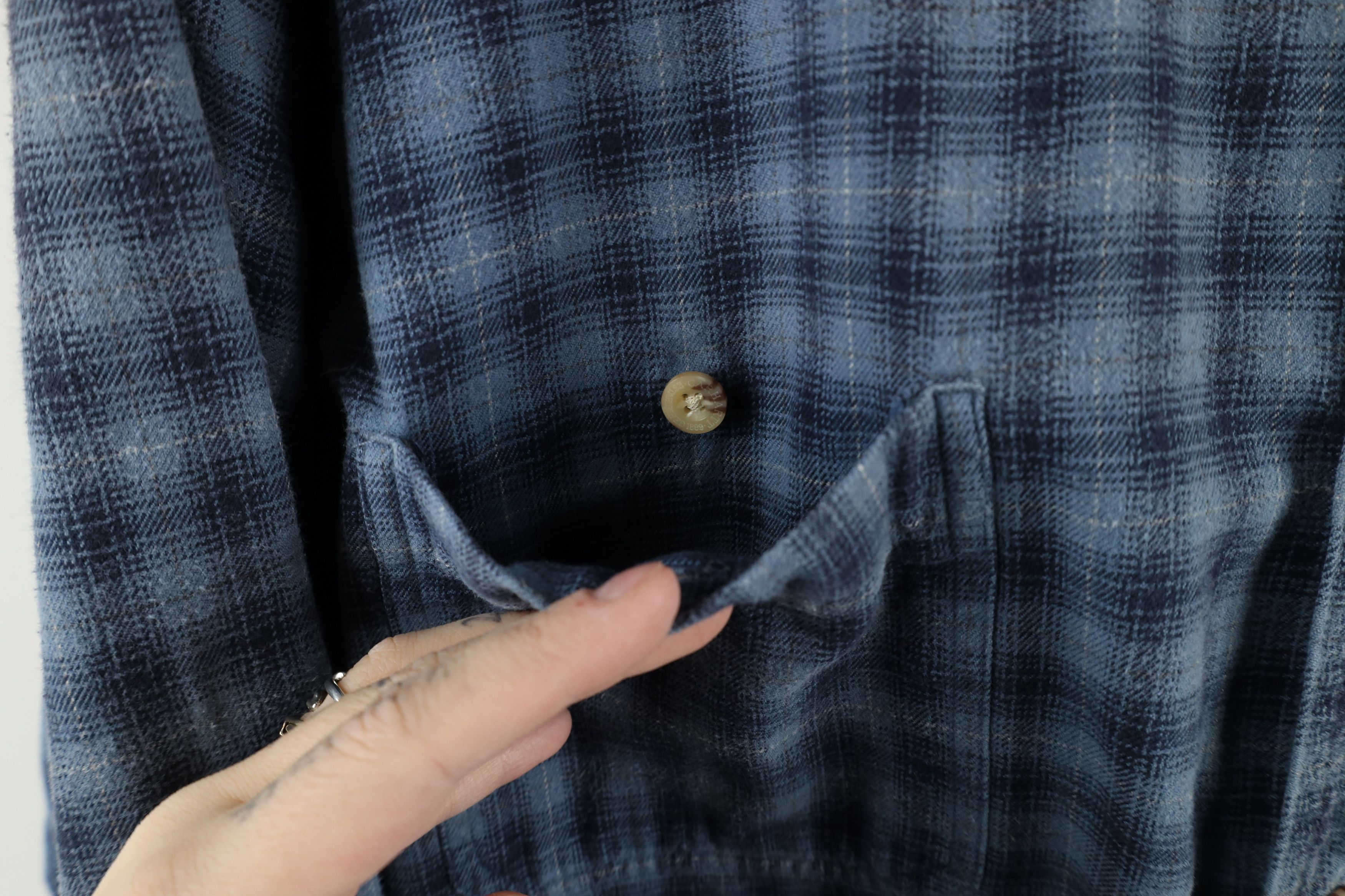 Carhartt × Vintage Vintage Carhartt Out Flannel Button Down Shirt Blue Plaid Size US XL / EU 56 / 4 - 5 Thumbnail