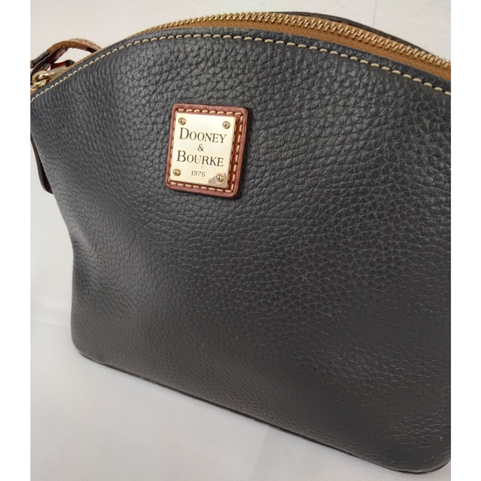 Dooney & Bourke Dooney & Bourke Domed Crossbody Bag Gray/Brown Leather Purse Size ONE SIZE - 9 Thumbnail