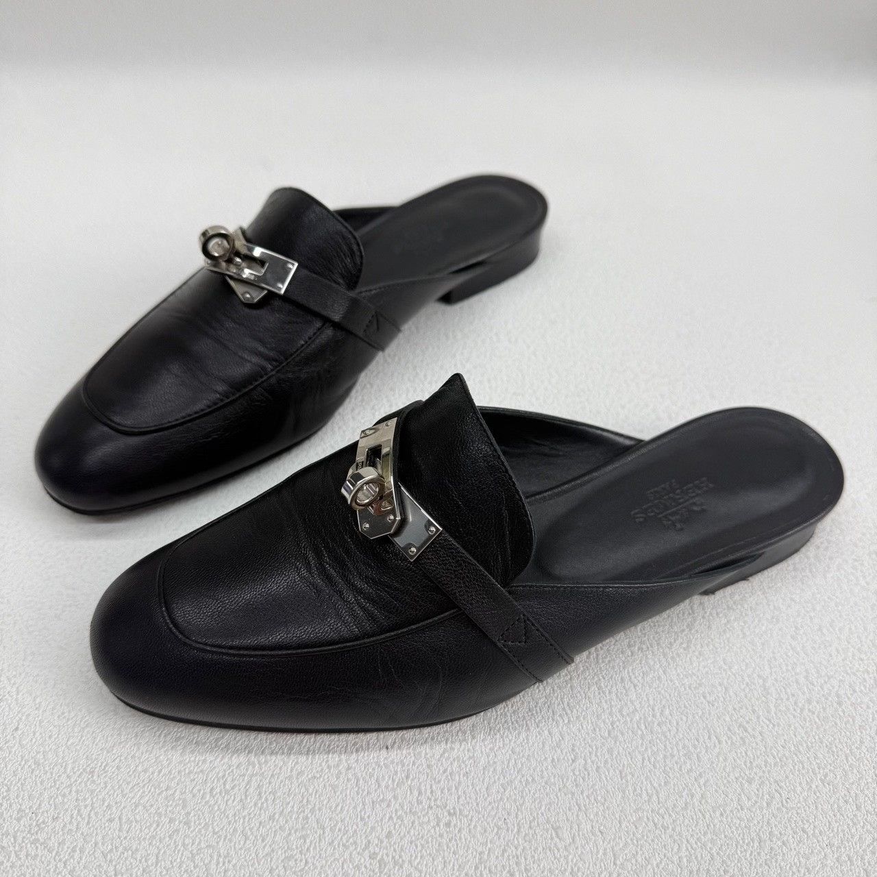 Hermes Hermes Silver Sandals us_6 Women Size US 6 / IT 36 - 1 Thumbnail