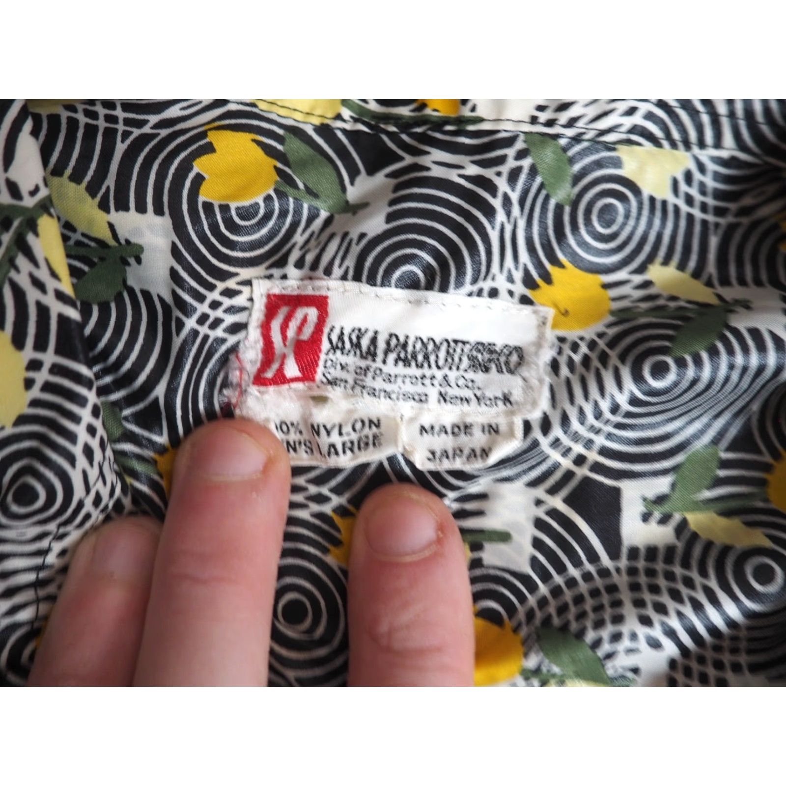 Vintage VTG 70s Saska Parrott Japan Nylon Floral Black Yellow Pocket Hippy Shirt L Size US L / EU 52-54 / 3 - 4 Thumbnail