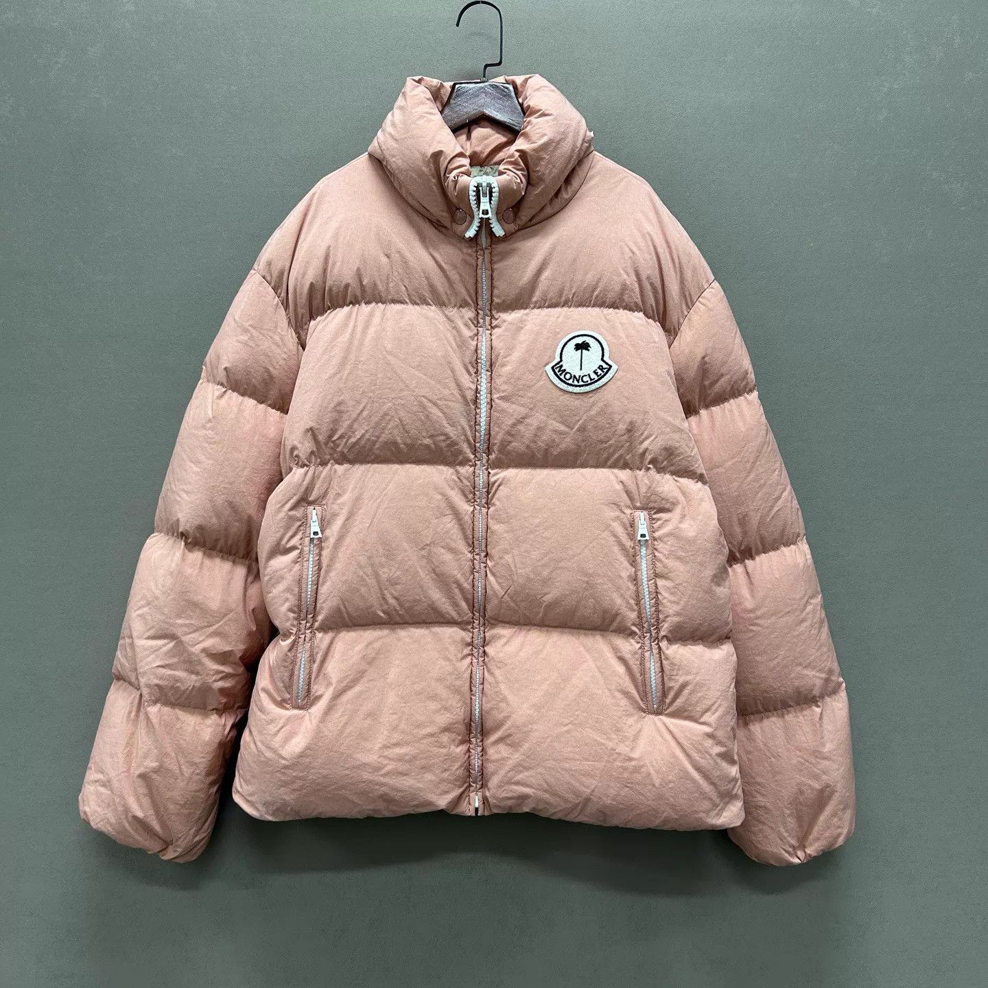 Moncler Moncler GENIUS x Palm Angels Wmns Down Jacket 2 Size XS / US 0-2 / IT 36-38 - 1 Thumbnail