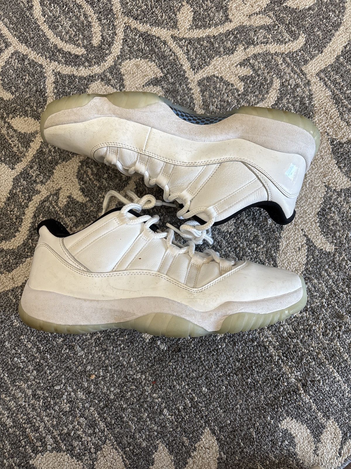 Jordan Brand Jordan 11 Lows Size US 10 / EU 43 - 2 Thumbnail