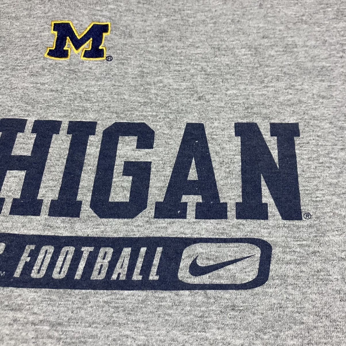 Nike 90s Vintage Nike NCAA Michigan Wolverines Football T-shirt Size US L / EU 52-54 / 3 - 4 Thumbnail