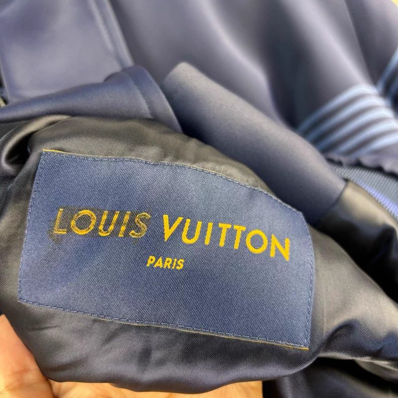 Louis Vuitton Louis Vuitton SS22 Karakoram Striped Single Breasted Bombe Size US M / EU 48-50 / 2 - 4 Thumbnail