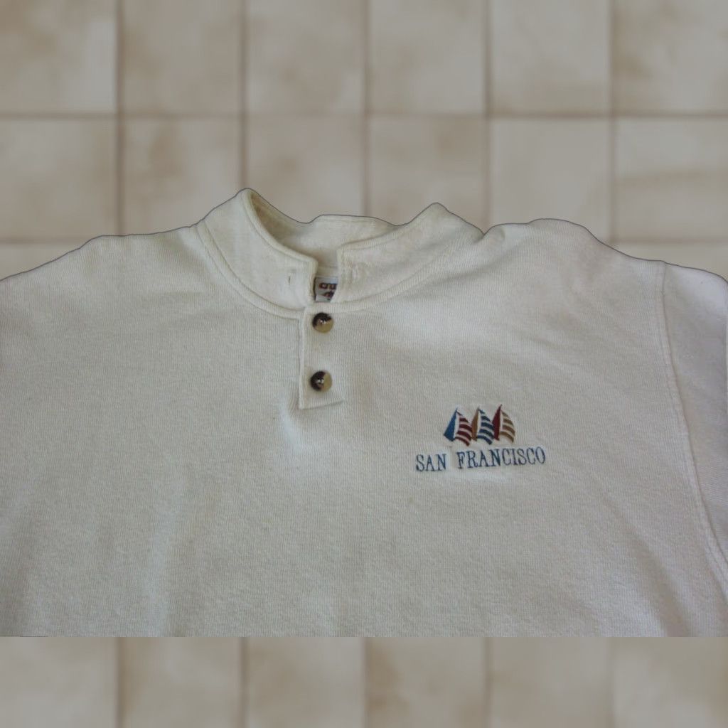 Vintage VINTAGE Crazy Shirts Sweatshirt Mens S Ivory Cotton Fleece Logo 90s Pullover Regular fit US Made Size US S / EU 44-46 / 1 - 1 Thumbnail