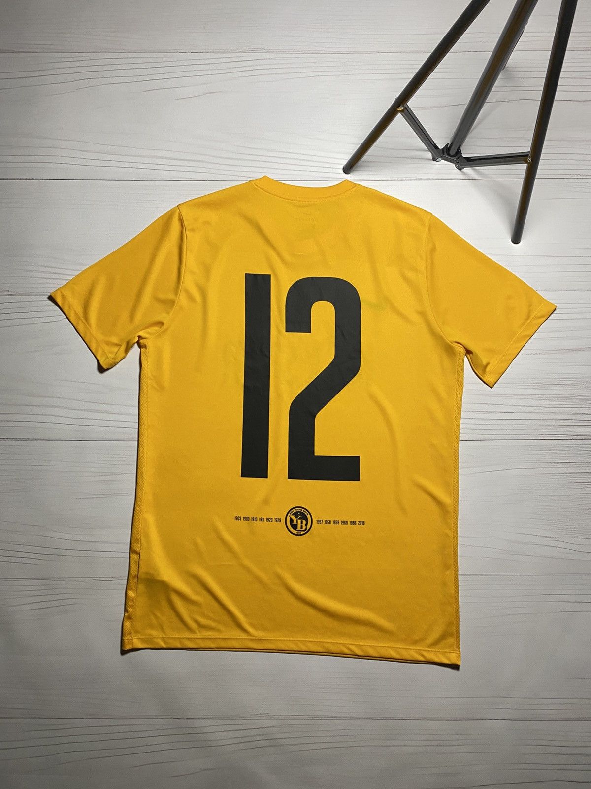 Nike Nike BSC Young Boys 2018 Champions Switzerland jersey Size US L / EU 52-54 / 3 - 2 Thumbnail