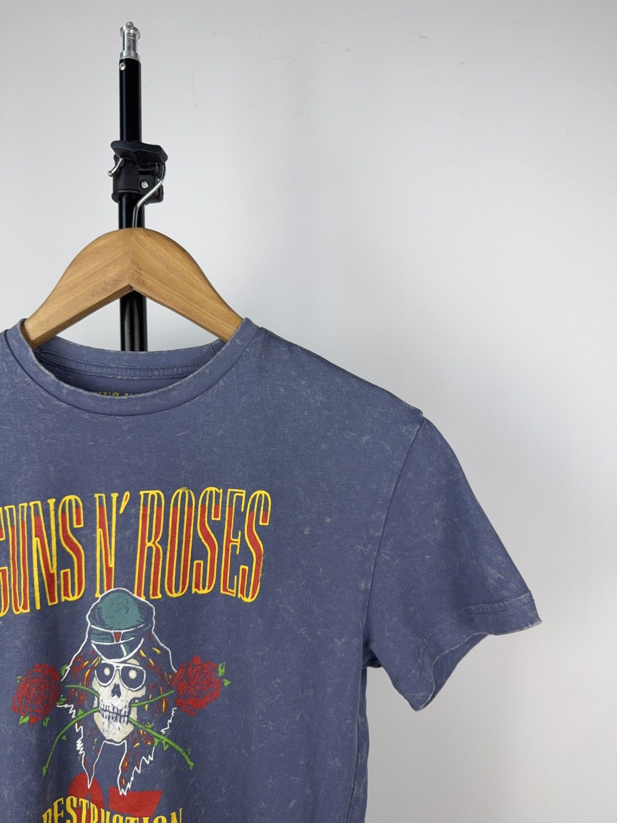 Guns N' Roses Guns N’ Roses 2024 UK Tour T-Shirt Bravado Vintage Style Size S / US 4 / IT 40 - 2 Thumbnail